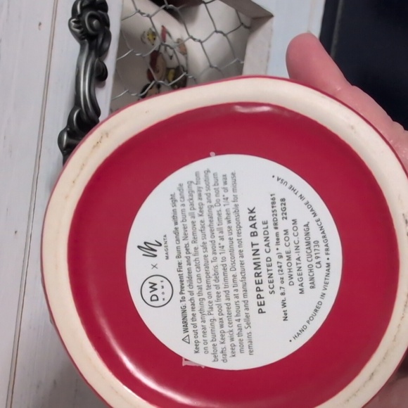 RAE DUNN PEPPERMINT BARK CANDLE - Picture 2 of 4